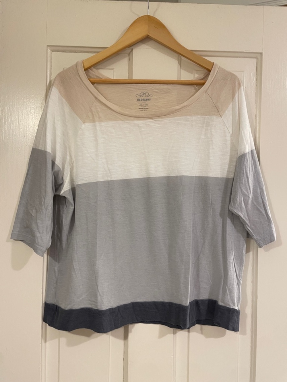 NWOT - Old Navy Beige White Gray Colorblock Scoop Neck Short Sleeve Top
